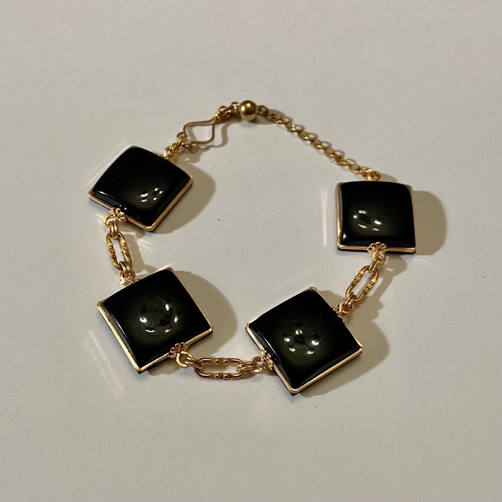 Vintage,  Gold and Black Thermoset Parure Set- Necklace, Bracelet and Earrings - Picture 8 of 15